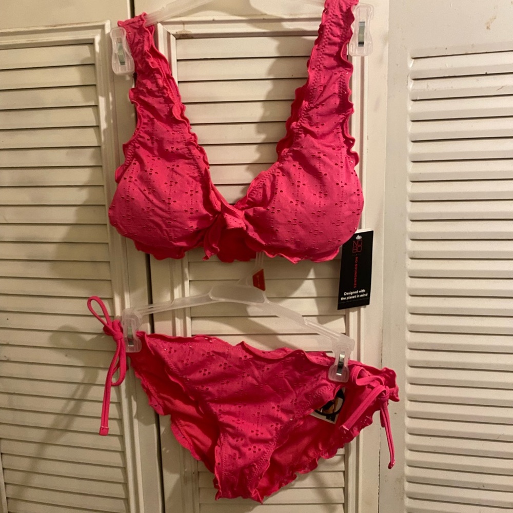 Pink Eyelet Bikini Set - Picture 4 of 4